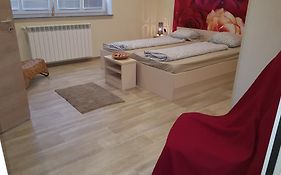 Guest House Prenocisca Vrtnica